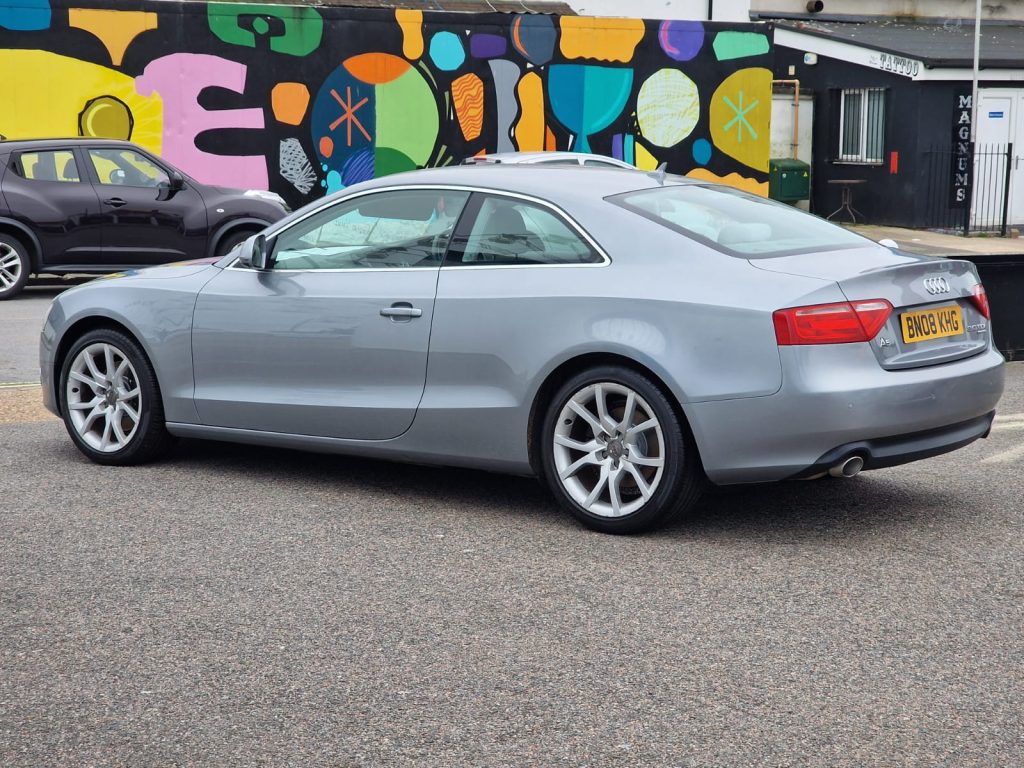 Audi a5 sport tdi quattro5