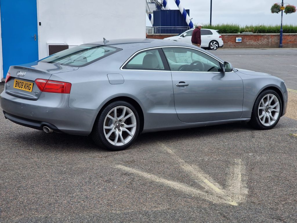 Audi a5 sport tdi quattro6