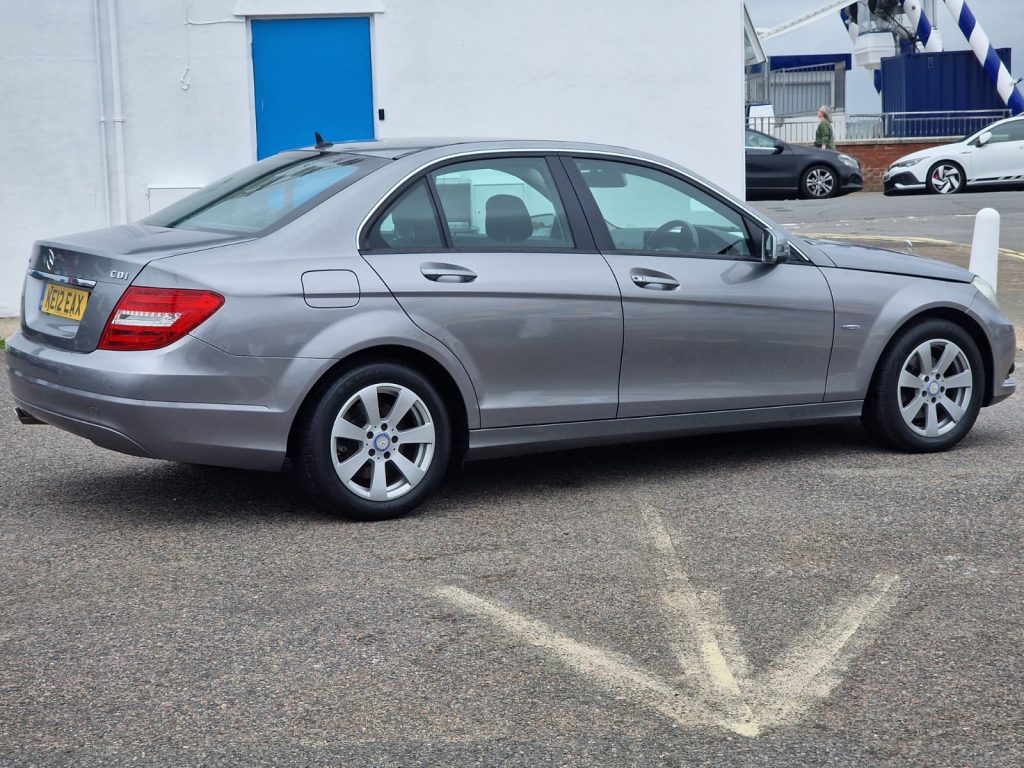 Mercedes benz c220 6